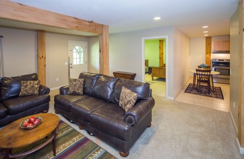 Bread Loaf House | Songbird Haven–majestic VT Timberframe, Dog-Friendly Home Along The White River