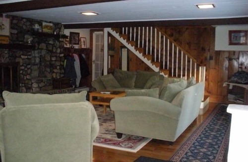 South Casco House | Songo River Lodge: A retreat with access to Sebago Lake, Brandy Pond, Long Lake.