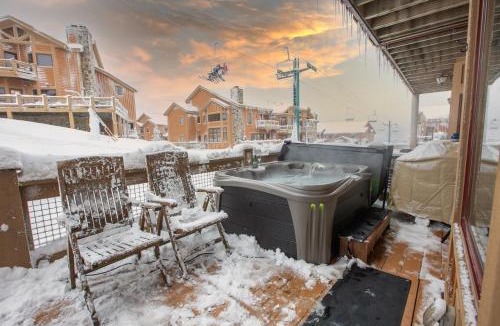 Champion Apartment | Southwinds Ultimate Slope Side Relaxation Spot