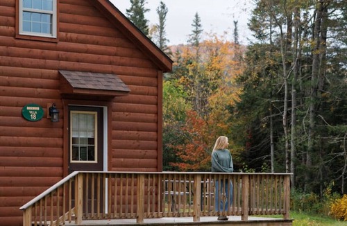 Bethlehem Cabin | Spacious 2-Bedroom Log Cabin with Loft