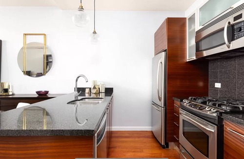 Williamsburg Apartment | Spacious 2bd Williamsburg apt with park access