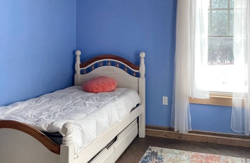 Brookfield House | Spacious 3-story rural home with streaming, full kitchen, washer/dryer, & WiFi