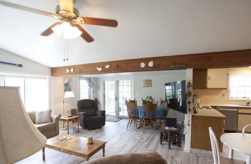 Town of Richmond House | Spacious 4 Bedroom/2 bathrooms Honeoye Lakehouse