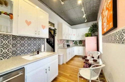 Weehawken Apartment | Spacious 4 bedroom home with NYC Views and FREE Parking