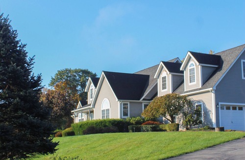 Thompson Ridge House | Spacious 4-bedroom house in lovely Pine Bush with WiFi, AC