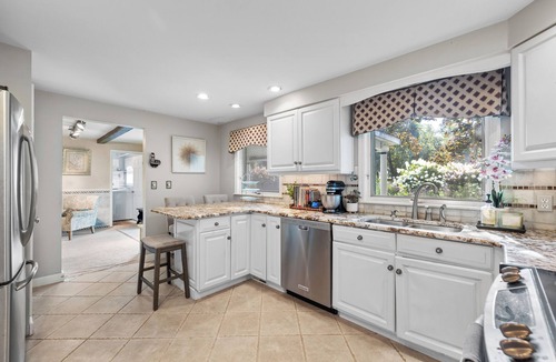 Cortland West House | Spacious 4-bedroom house with AC, WiFi in peaceful Cortland