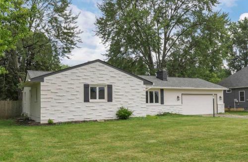 Easton House | Spacious 4BR Ranch Near Easton Perfect for Families & Work Groups