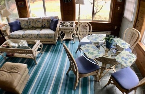 West Yarmouth House | Spacious 4BR - Stroll to Seagull Beach (1573)
