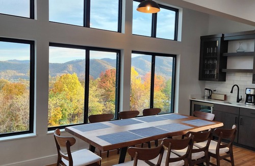 Wintergreen House | Spacious 5 bedroom modern home with mountain views galore. Sauna + EV charger.
