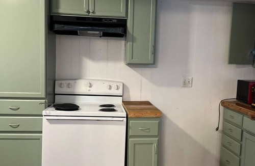 Steubenville House | Spacious 5-bedroom house in delightful Stubenville with AC, WiFi