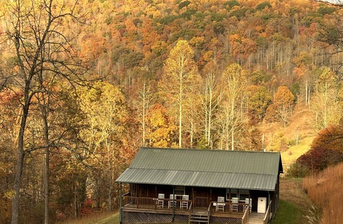 Lynn Garden Cabin | Spacious and Accessible 2 BR Cabin in Duffield, VA near Devil's Bathtub