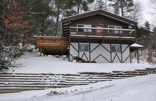 Waitsfield Ski Chalet | SPACIOUS CHALET! Ski, Golf, Tennis, Hiking, Mountain Biking! Early discounts!