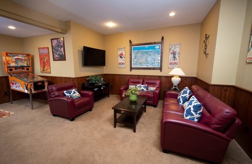 Ludlow House | Spacious + Charming House | Arcade, Pool, Hot Tub