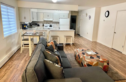 Garfield Apartment | Spacious comfort, 1st FL, parking, 2 TVs, laundry,Beautiful views of NYC skyline