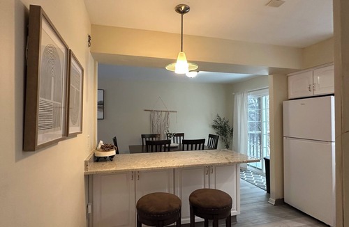 King of Prussia House | Spacious & Comfy 5/2 Home - Pet Friendly