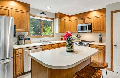 West Hartford House | Spacious dog-friendly home with two decks, fireplace, home office, pools & golf