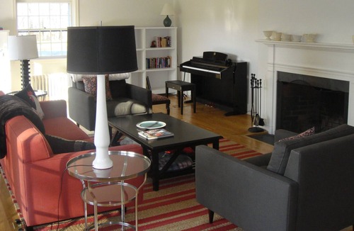 Woodstock House | Spacious Hilltop Home with Expansive Views and 5 min Walk to Town