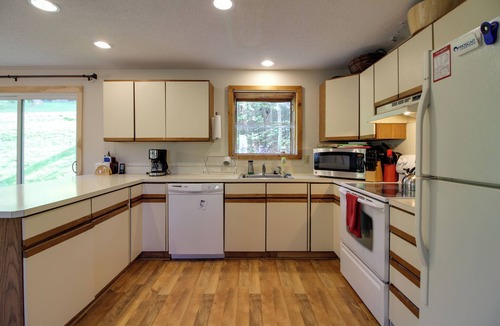 West Dover House | Spacious Home Adjacent to Mt. Snow w/Game Room!