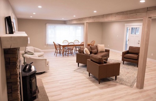 Sebago House | Spacious Lake House with direct access to private beach and marina on Big Sebago