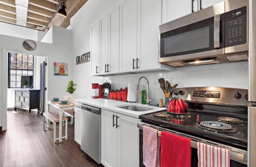 Newark Apartment | ⭐️Spacious LOFT W/King BD + Free Parking Near EWR✈️ NYC🗽❤️ & 🇺🇸 DREAM Mall ⭐️