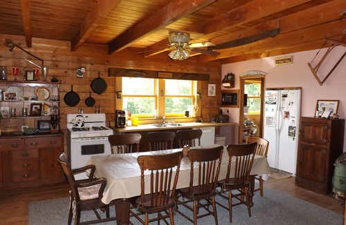 Jefferson Cabin | Spacious Log Home Retreat With Amazing 25 mile View Of Delaware County