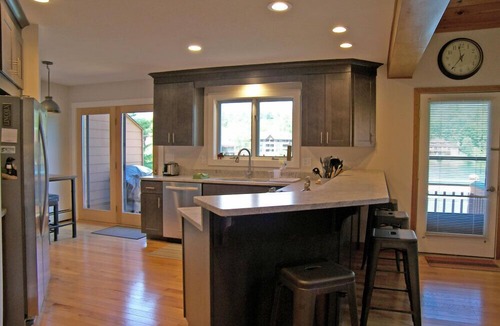 North Woodstock House | Spacious, multi-level, FP, deck, lake view, pool & fitness club. D0307 by LRS