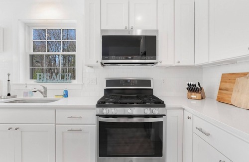 Kennebunk House | Spacious Pet Friendly-Close to Beach and Town!
