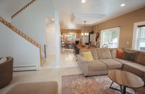 Thornton House | Spacious Private Home in White Mountains - Loon - Owl's Nest - Waterville Valley