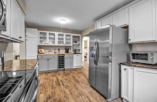 Orchard Park House | Spacious Retreat Walking Distance to Bills Stadium