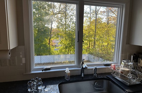 West Roxbury House | Spacious Single Family House - Great Privacy, 19' train ride to Back Bay Station