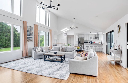 Shinnecock Hills House | Spacious Southampton home, close to town, beaches, large private yard,.
