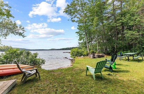 Naples House | Spacious Trickey Moose Family Retreat - Woodstove, Firepit, Kayaks, Water Access