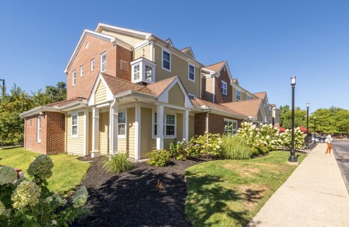 Tewksbury House | Spacious Two Bedroom Suite in Tewksbury, MA w/All You Need!