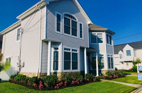 Point Lookout House | Sparkling Beach House in the Heart of Point Lookout
