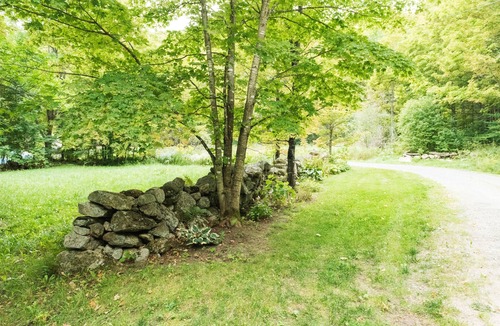 Orange House | Spectacular home on 60 acres, swimming pond & trails, pet friendly + EV charger