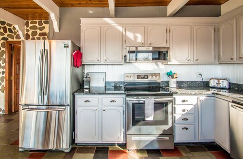 Jackson House | Spectacular Views Large Deck Three Floors with bedrooms/bathrooms on each floor