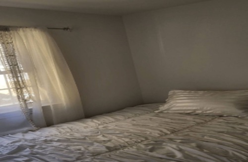 Englewood Condo | "SPOTLESS " - Walk. No car needed.! n Non Smokers ONLY! nnNYC MINUTES AWAY!