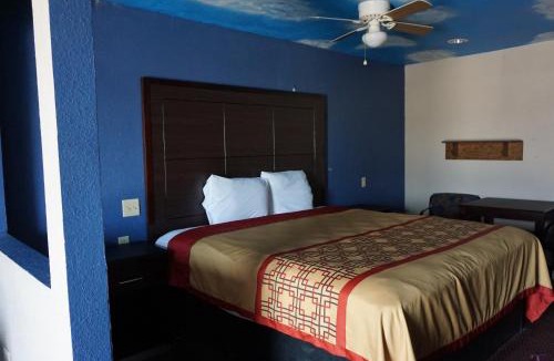 Channelview Hotel | Star Light Inn