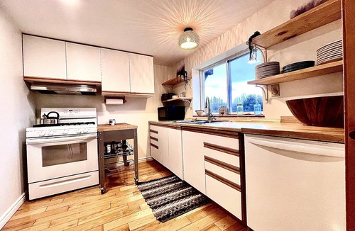 Montgomery Center Cabin | Stay near Jay Peak at your own private cabin with 18 brookside acres!