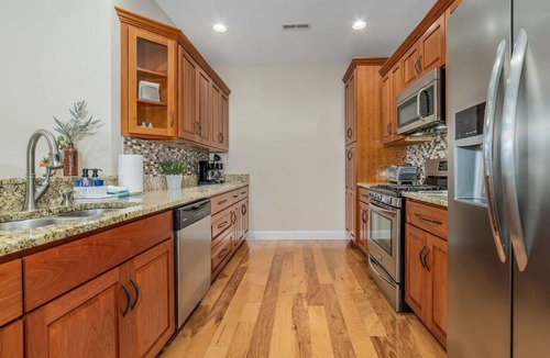 Lexington Condo | Steps from WLU & VMI Loft with Private Parking