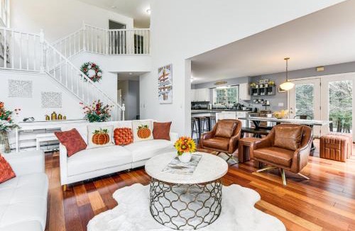 Morrisville House | Sterling Valley Home about 9 Mi to Stowe Mountain!