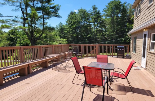 West Stockbridge House | Stockbridge Cape near Tanglewood & Kripalu - Heart of the Berkshires!