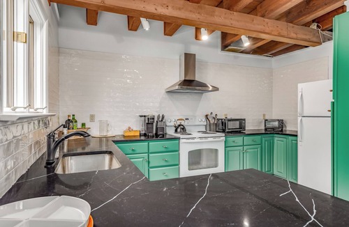Kabletown House | Stone Cabin on Valley View: Fire Pit + Hot Tub