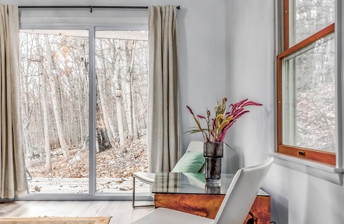 Kabletown House | Stone Cabin on Valley View: Fire Pit + Hot Tub