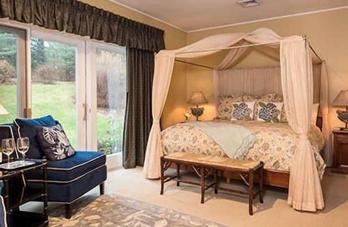 Stowe Area Bed & Breakfast | Stone Hill Inn
