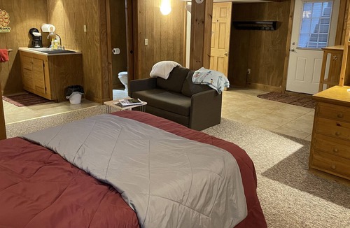 Stowe Apartment | Stowe Vermont Private Basement Studio