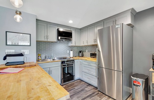 Winhall Apartment | Stratton; 8 min! Swimming, 2 min. Pet friendly