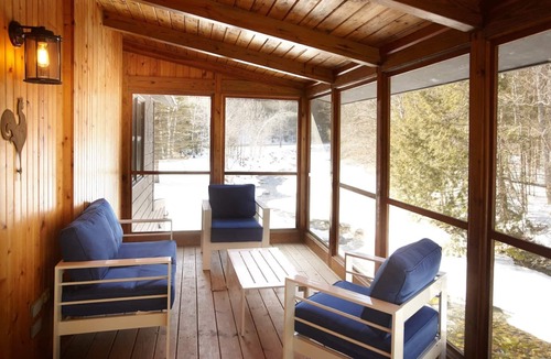 Jamaica House | STRATTON SKI HOUSE BUILT FOR FUN, HOT TUB, SAUNA, MAN CAVE, MORE