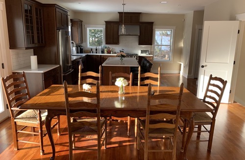 Stratton Mountain House | Stratton Ski Inn - Shuttle to ski - Golf course - Hot tub