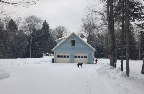 Grantham Apartment | Studio 154 tucked away, peaceful and convenient access to the upper valley NH.